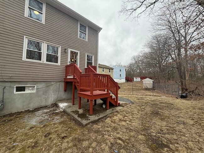 Building Photo - 7 Silvia Ct