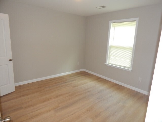 Building Photo - 415 Laurel Grove Ct