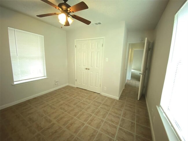 Building Photo - 1516 Lisa Dr