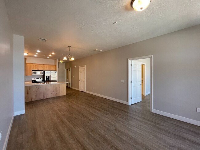 Building Photo - Luxury 2 Bedroom Condo in Downtown Provo W...