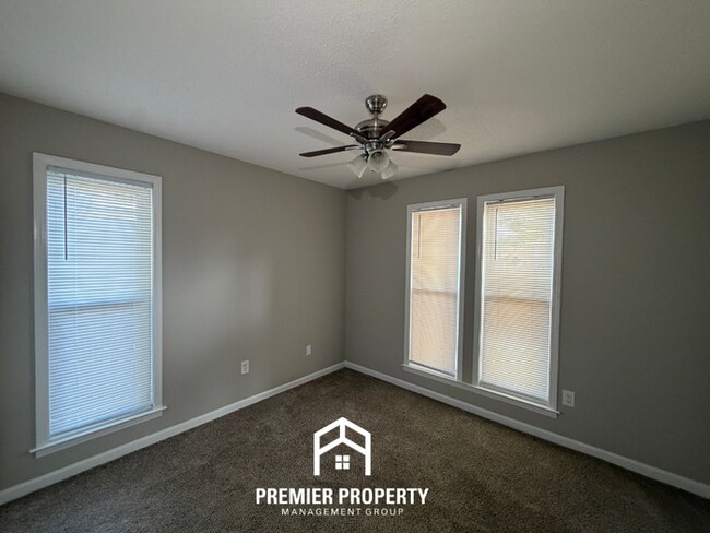 Building Photo - Charming 3BR/2BA Bartlett Area Home | Vaulted Ceilings, Fireplace & Stainless Steel Stove