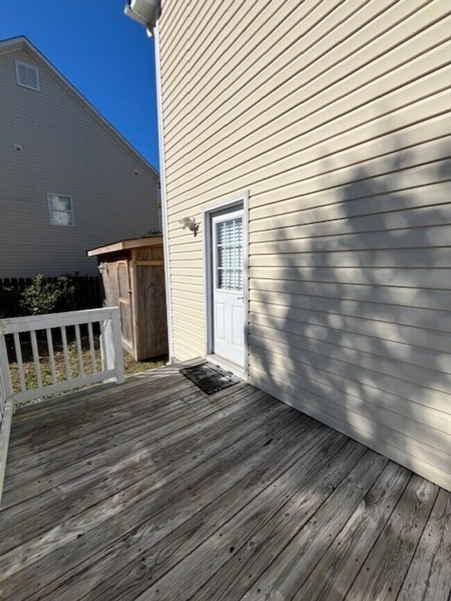 Building Photo - Lovely Home in the Love Grove subdivision!