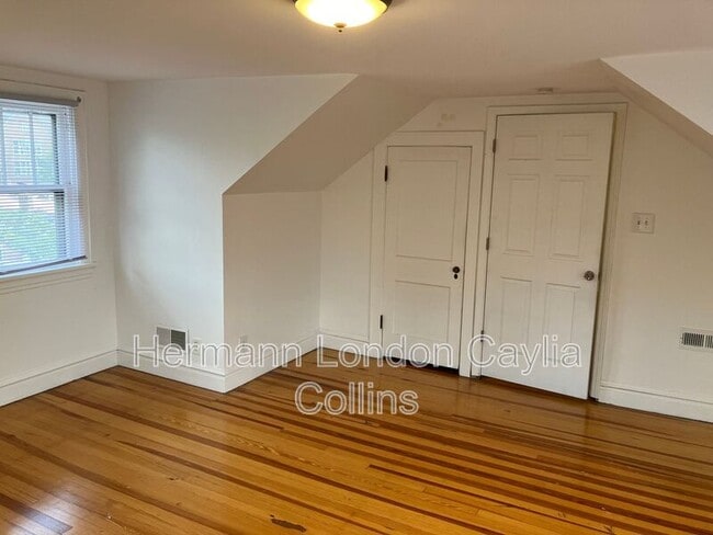 Building Photo - 4910 Bonita Ave