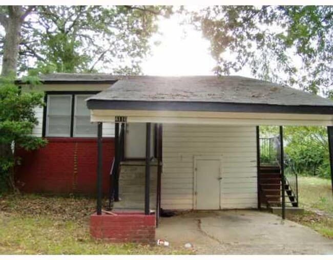 Primary Photo - 4116 Southern Ave