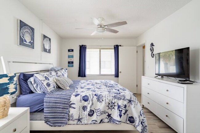 Building Photo - 2810 N Beach Rd