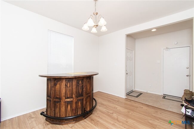 Building Photo - 303 Gemini Ln