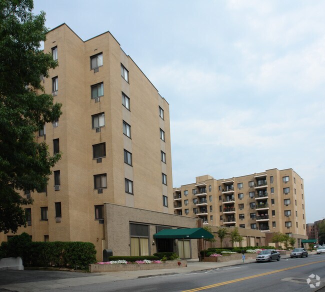 100 E Hartsdale Ave 100 E Hartsdale Ave Hartsdale NY 10530