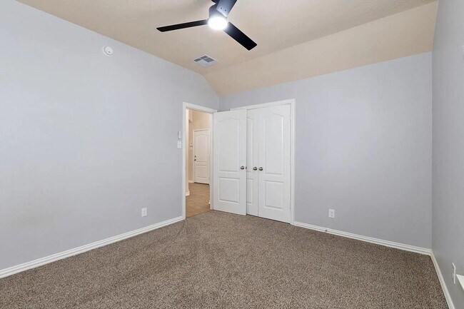Building Photo - 16007 David Hill Ln