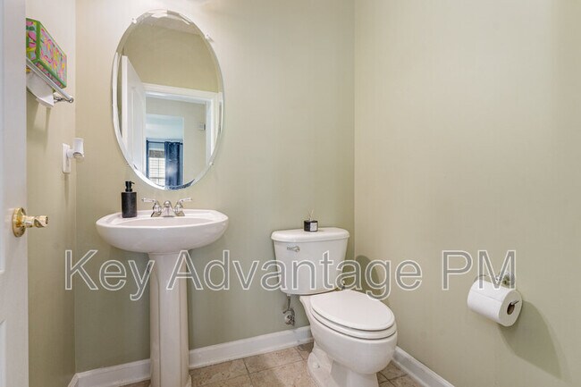 Building Photo - 4203 Talon Dr