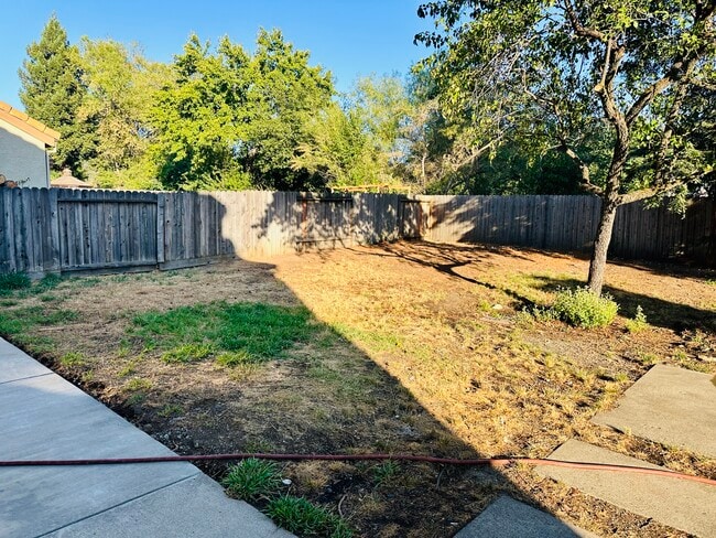 Building Photo - 5805 Devon Dr