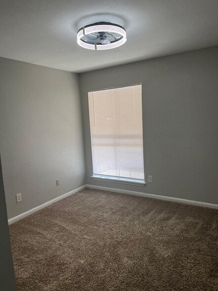 Building Photo - 9255 W Sam Houston Pkwy S