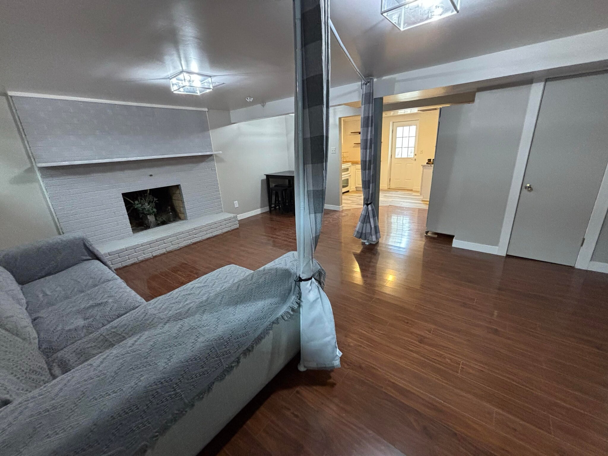 Building Photo - 2631 S Zurich Ct