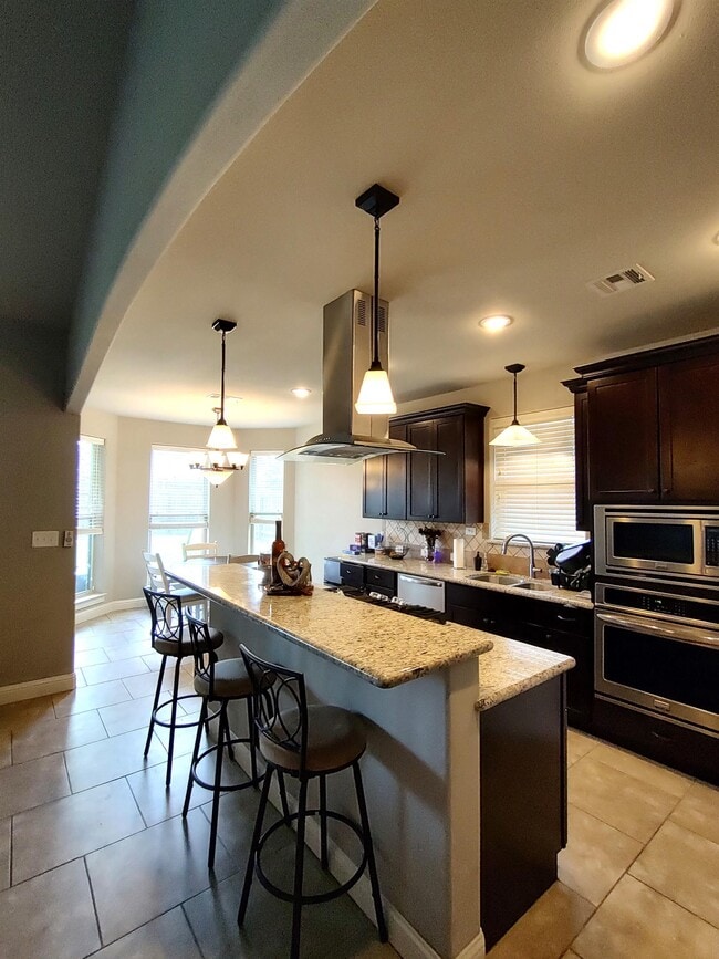 Building Photo - 6790 Woodridge Drive