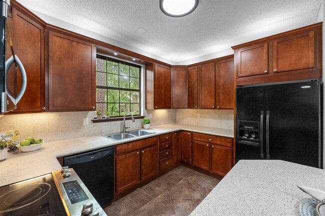 Building Photo - 66 Indian Clover Dr