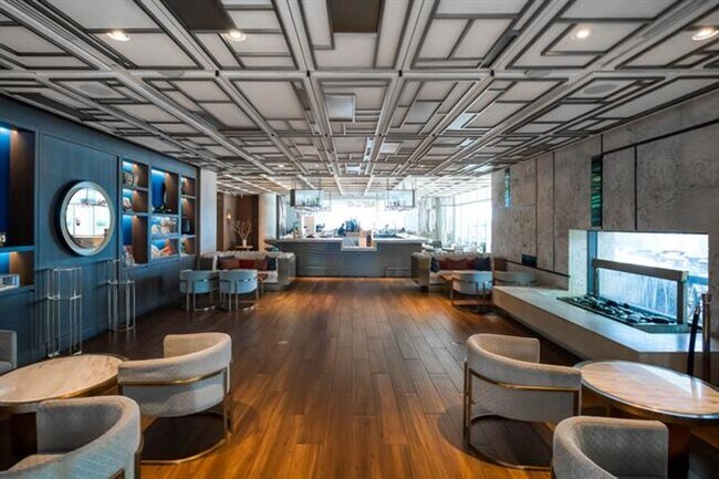 Building Photo - 6899 Collins Ave