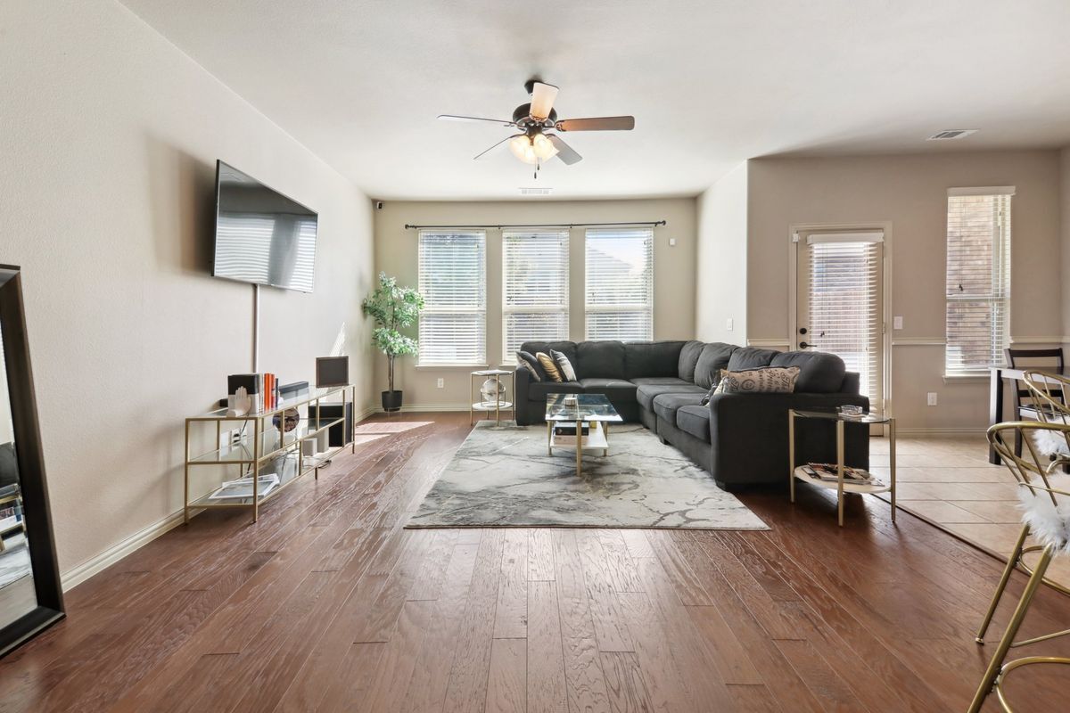 Building Photo - 875 Merino Drive