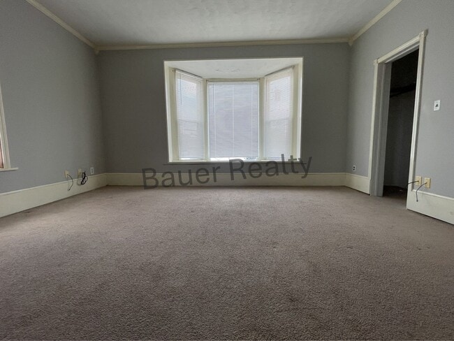 Building Photo - ad108