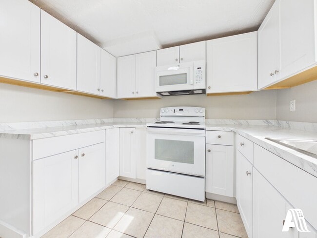 Building Photo - 967 W 2000 N