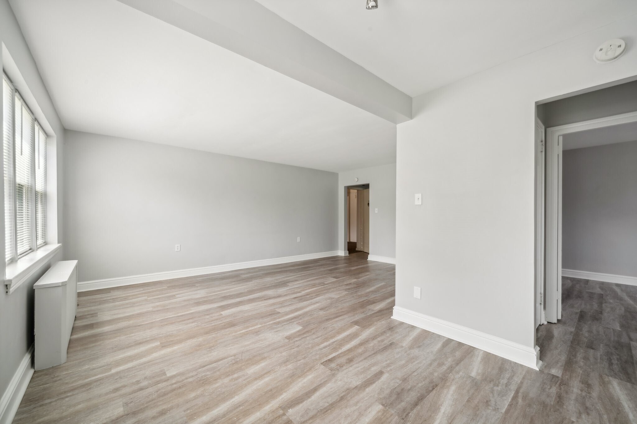 Building Photo - 545 Larose St