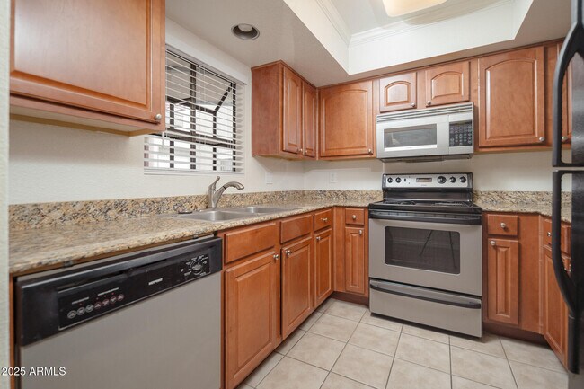 Building Photo - 3405 W Danbury Dr