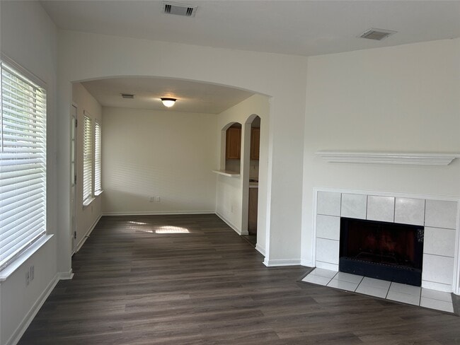 Building Photo - 24011 Goodfellow Dr