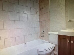 Building Photo - 2203 Tabor Ct