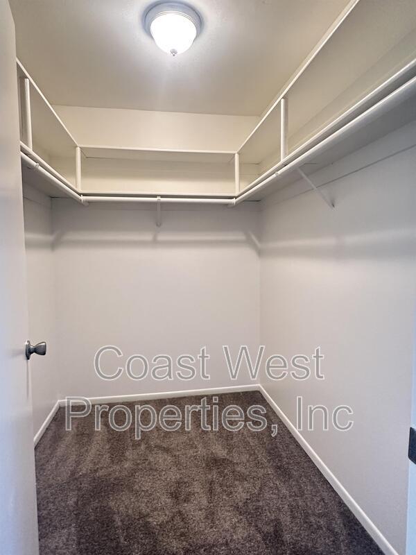 Building Photo - 382 Acacia Ave