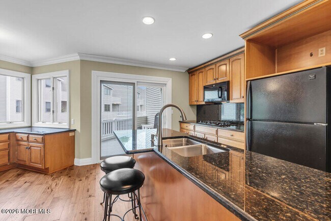 Building Photo - 55 Sunset Ave