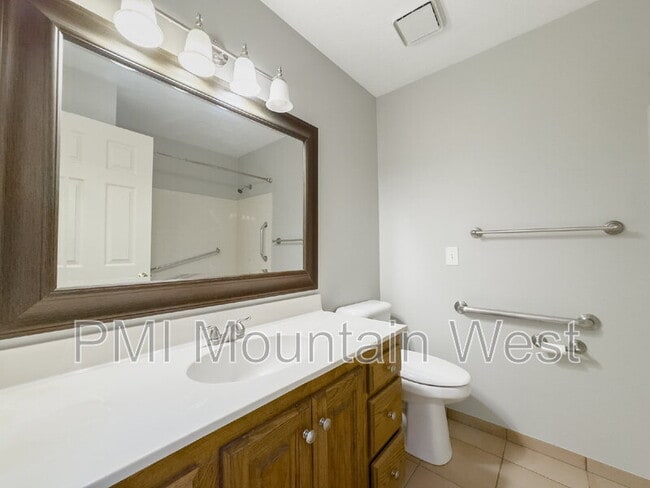 Building Photo - 1123 S 1500 E