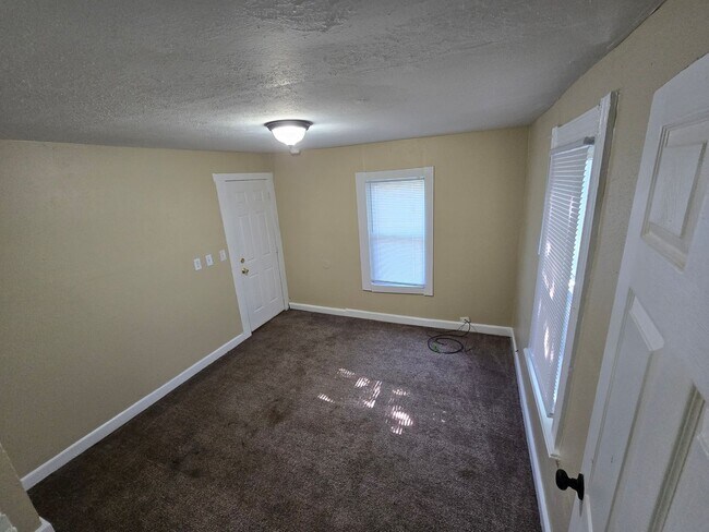 Building Photo - 414-416 Walbridge