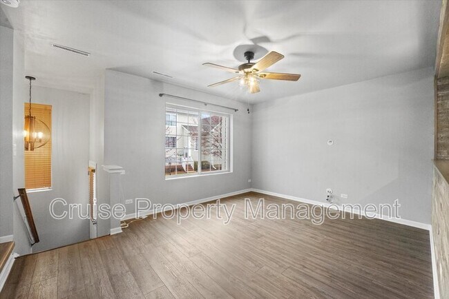 Building Photo - 61 S Treehouse Ln