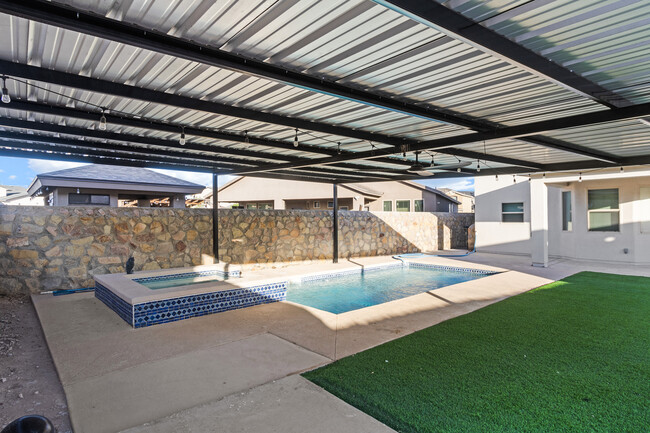 Building Photo - 14861 Oldenberg Ct
