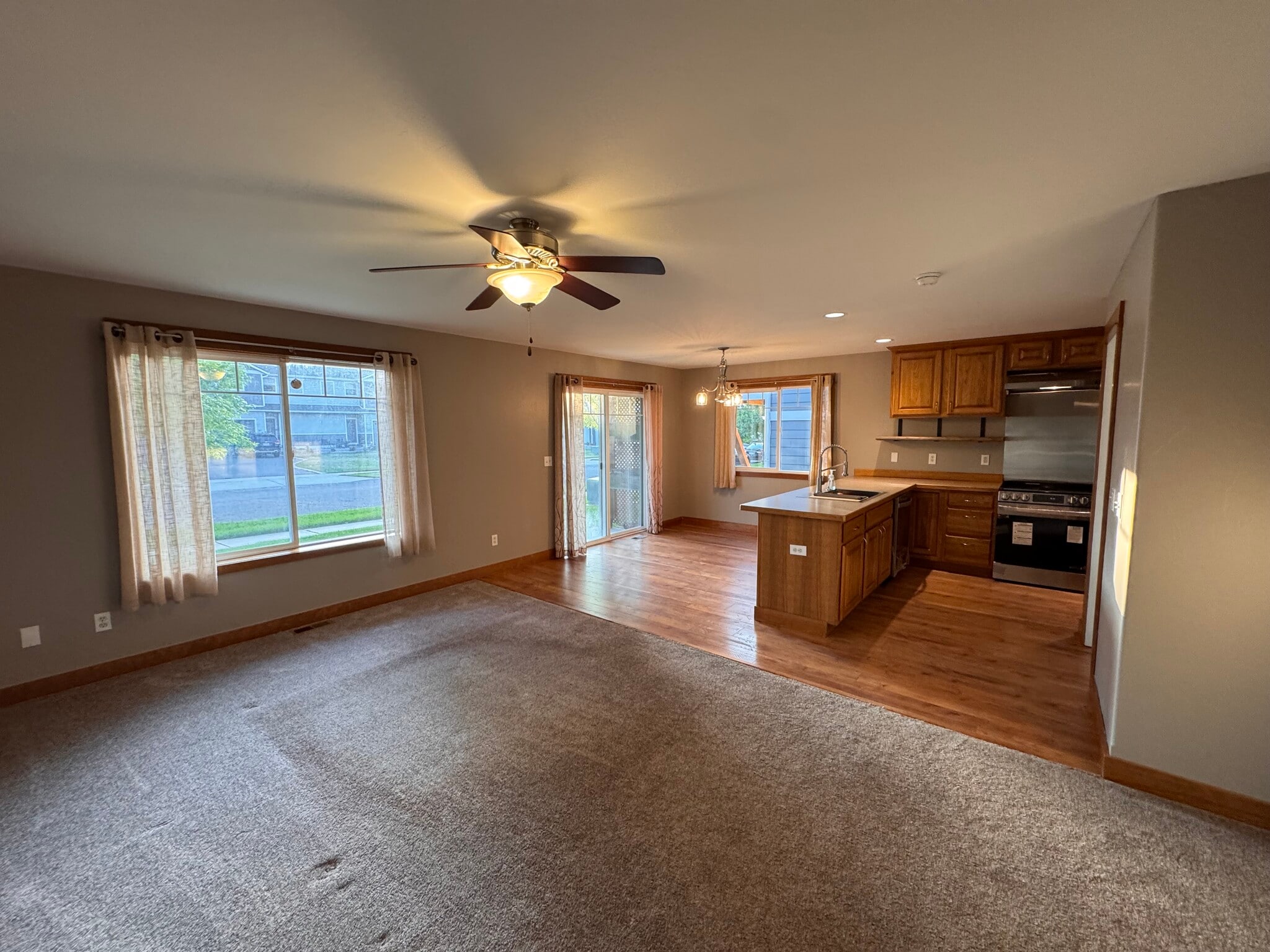 Main Floor - 5485 Glenellen Dr