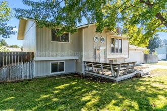 Building Photo - 119 S Barker Rd