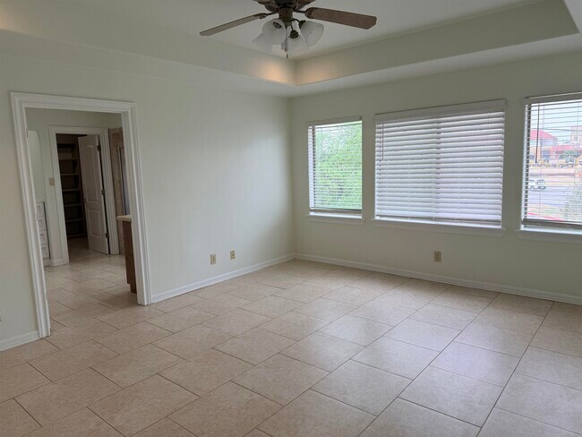 Building Photo - 7221 Lake Victoria Rd