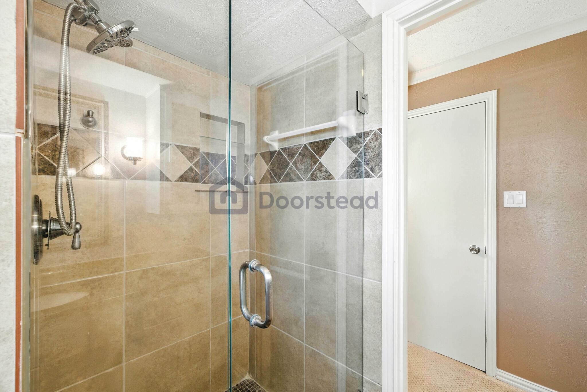Building Photo - 6009 Sandhurst Ln