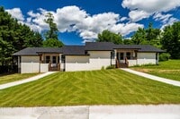 Building Photo - 910 Windlau Ct