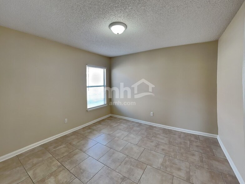 Building Photo - 3154 Fox Squirrel Dr