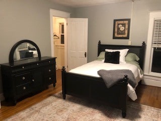 Building Photo - 419 N Gilbert St