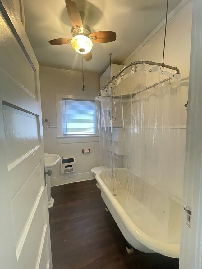 Building Photo - Charming 3-Bedroom Home with Office Near Downtown!