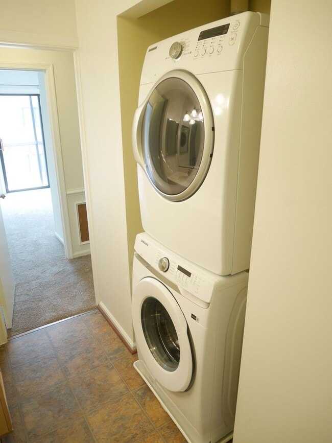 Building Photo - Charming Condo in Gaithersburg, MD