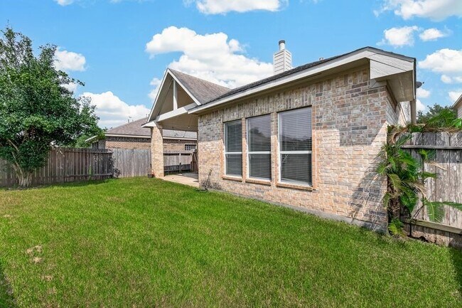 Building Photo - 26414 Forest Pine Ln