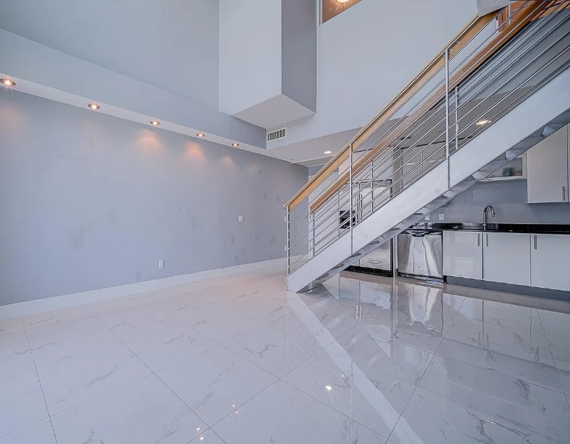 Building Photo - 60 SW 13th St