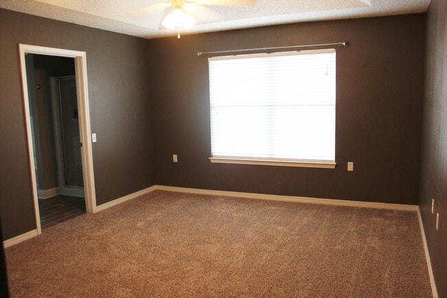 Building Photo - 6476 Sailport Cove