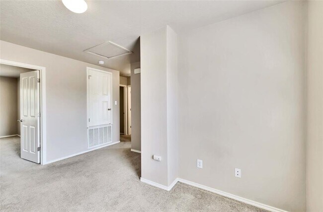 Building Photo - 11716 Channing Dr