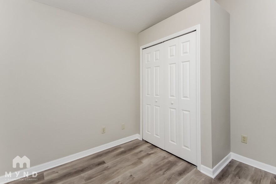 Building Photo - 6041 Spring Creek Ct