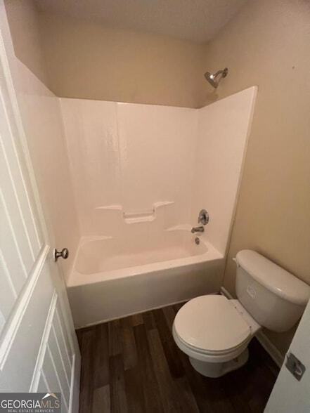 Building Photo - 2918 Hillside Pl