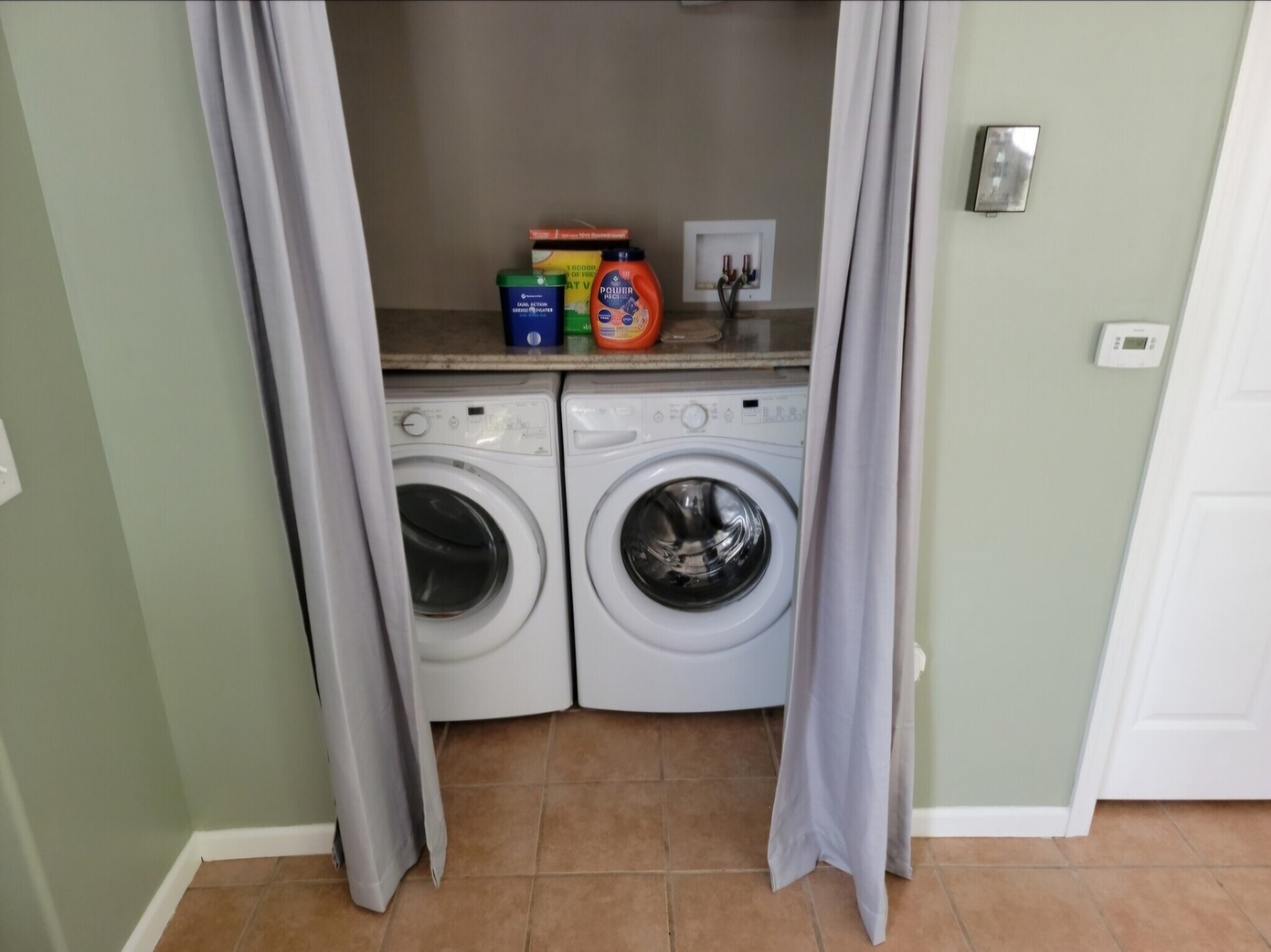 Laundry - 2050 N Haze Rd