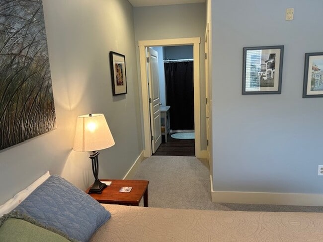 Building Photo - Asheville Furnished Rental!- Beaucatcher House