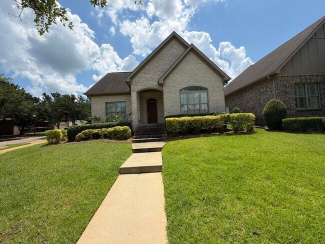 Building Photo - 201 Kelso Ln
